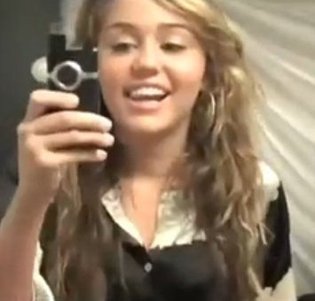 4496574695_miley__miley__2010-04-06.jpg
